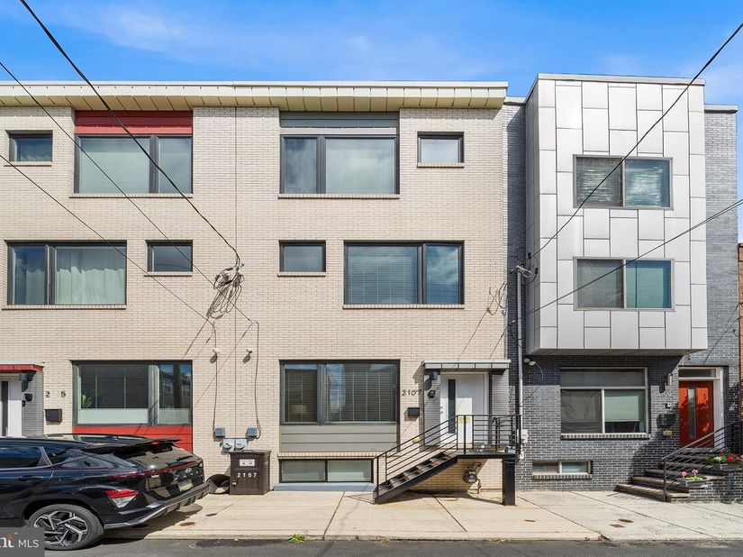 2107 E Arizona Street, Philadelphia PA 19125