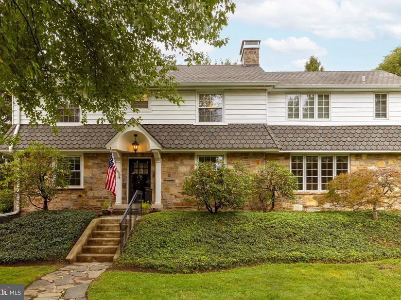 1046 Huntingdon Road, Abington PA 19001
