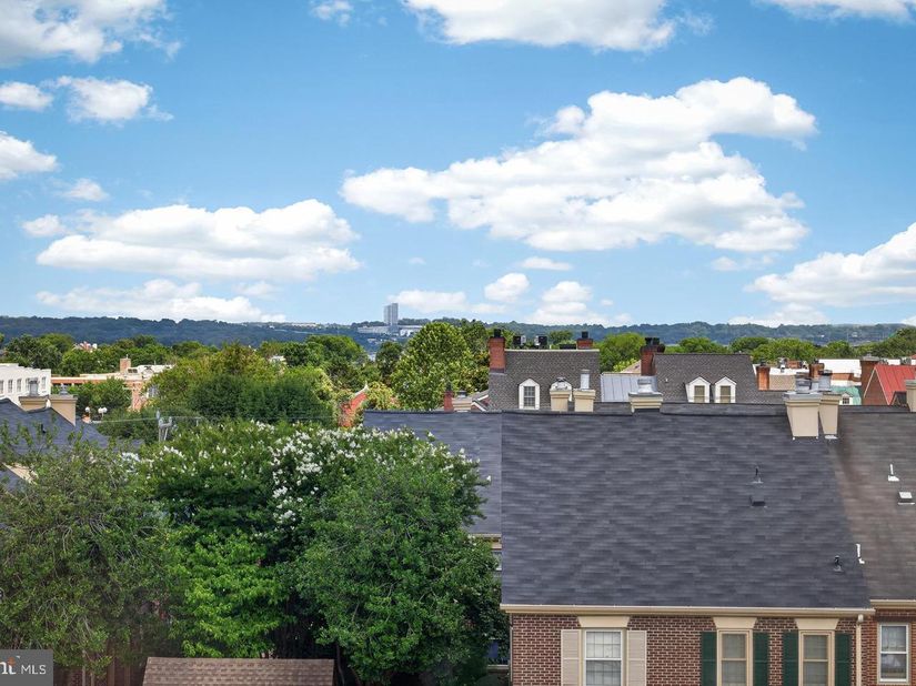810 Gibbon Street, Alexandria VA 22314