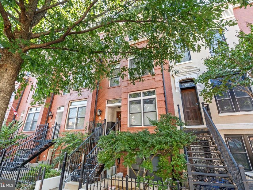 1228 4TH NW 2, Washington DC 20001