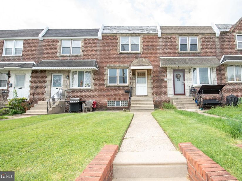 2836 Magee, Philadelphia PA 19149