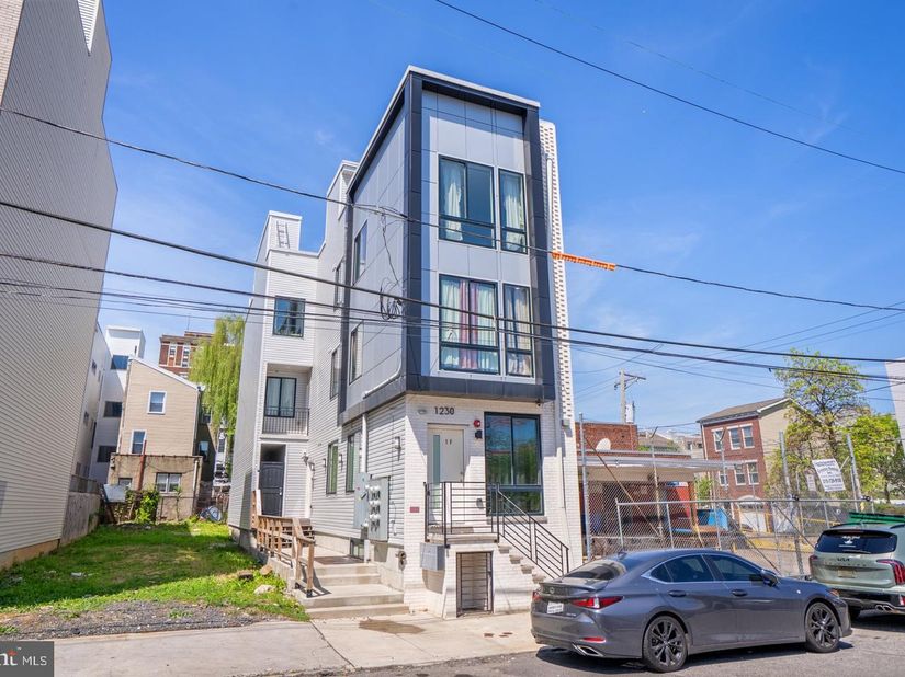 1230 N Marshall Street, Philadelphia PA 19122