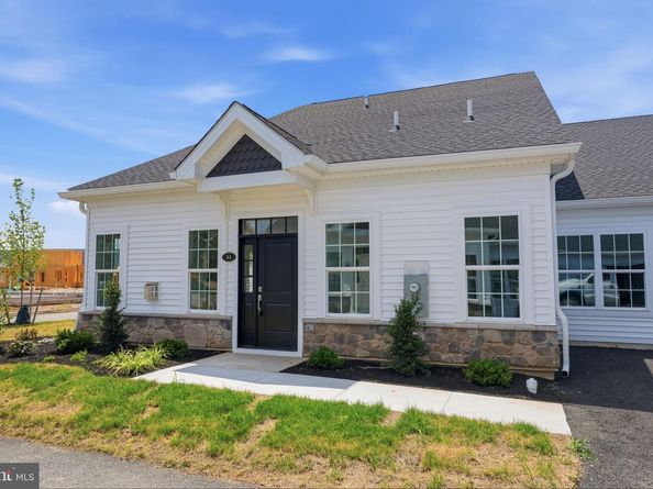 11 Cedar Circle 6, Levittown PA 19055