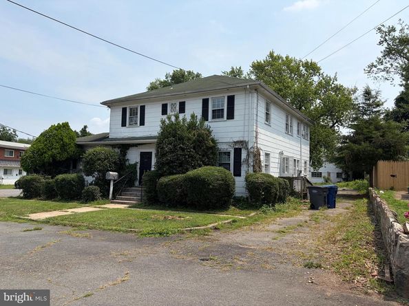 2767 Annandale Road, Falls Church VA 22042
