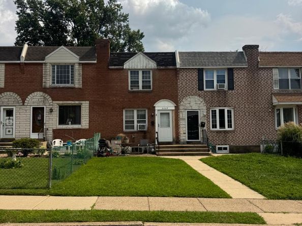 2009 Heather Road, Folcroft PA 19032