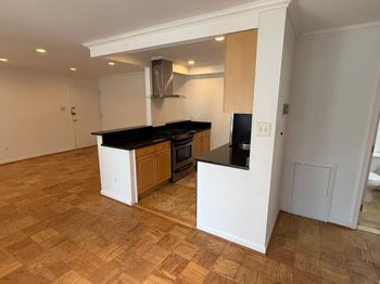 2911 Charing Cross Road