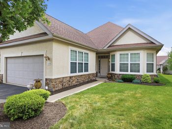 1203 Lyndhurst Court