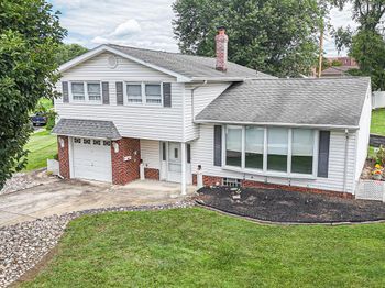 1103 Hedgerow Lane