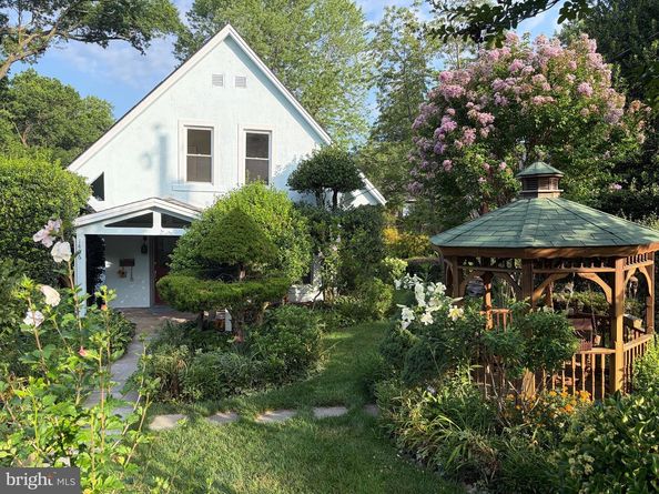 1406 N Nicholas Street, Arlington VA 22205