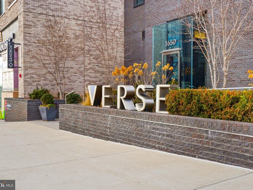 1650 Silver Hill Drive 1807, Mclean VA 22102