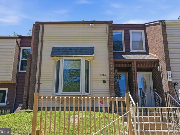 1720 Julie Court, Bensalem PA 19020