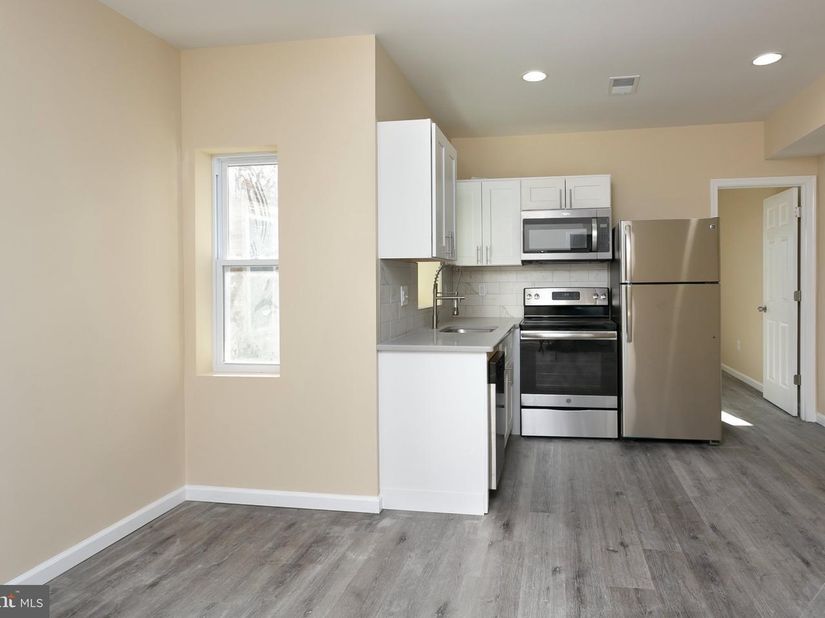 4942 Chestnut Street, Philadelphia PA 19139