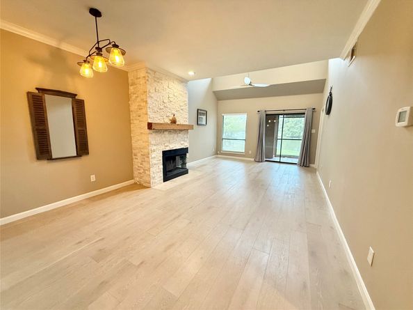 4144 Greystone Way 604, Sugar Land TX 77479