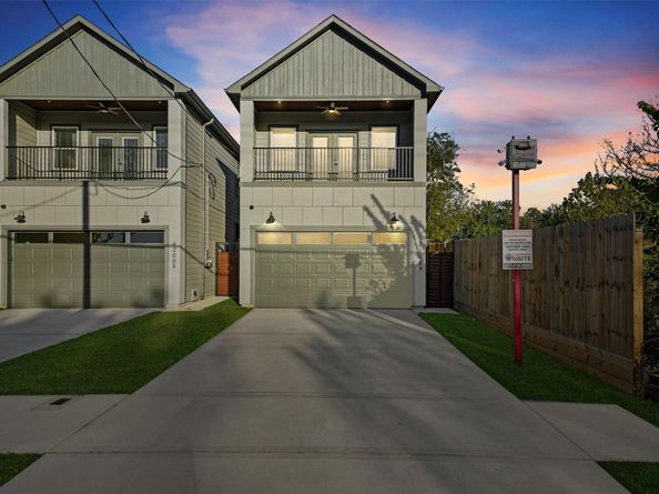 4208 Castor B, Houston TX 77022