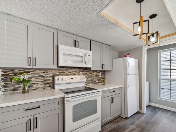 781 Country Place Drive 2054, Houston TX 77079