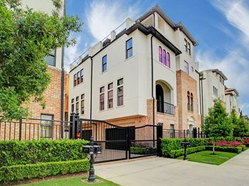 1307 Rosedale Street