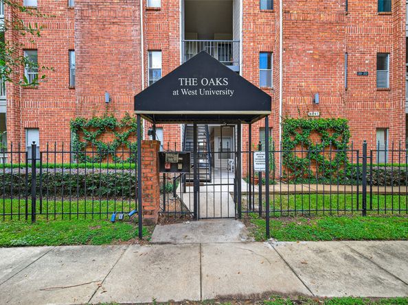 4041 Drake Street 203, Houston TX 77005