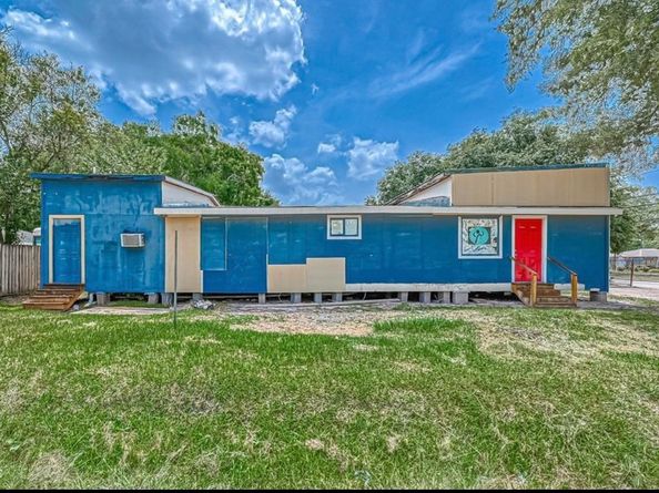 5724 Cavalcade Street, Houston TX 77026