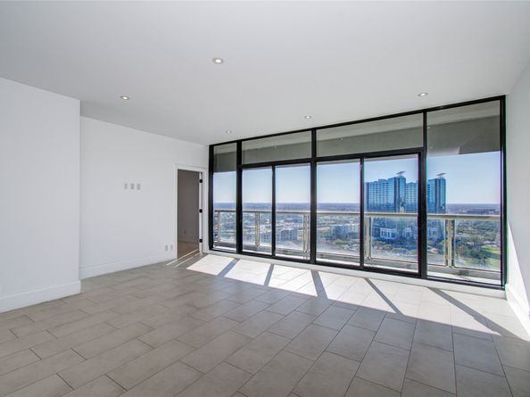 1701 Hermann Drive 20D, Houston TX 77004