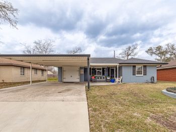 9101 NE Homewood Lane NE