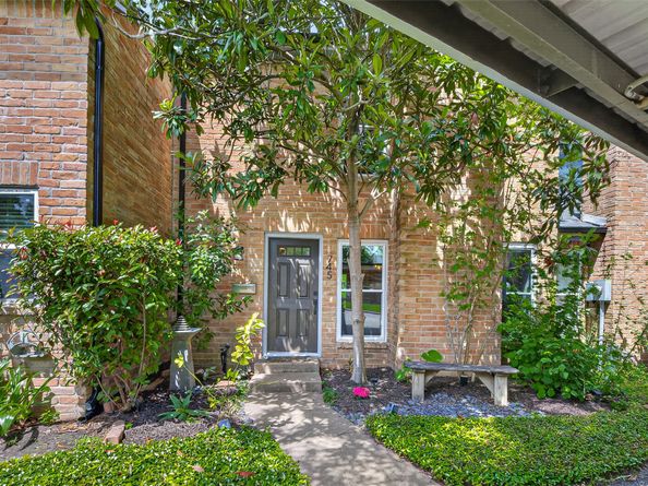 745 Worthshire Street, Houston TX 77008