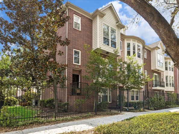 3001 Austin Street, Houston TX 77004