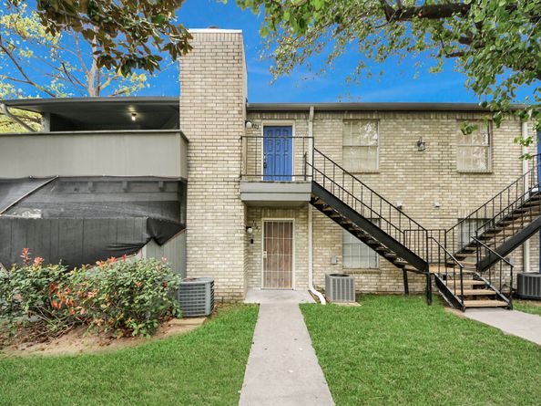9700 Leawoo Boulevard 1002, Houston TX 77099