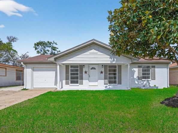 7227 Colton St, Houston TX 77016