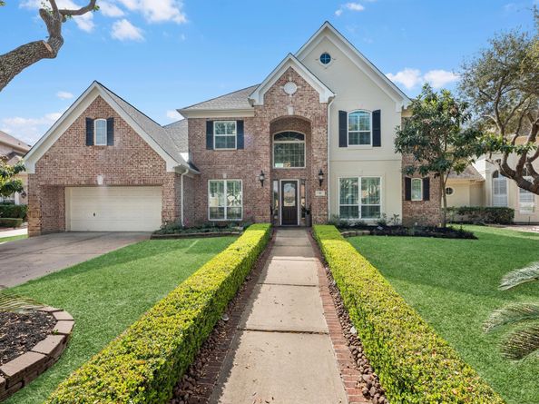 26 Saint Christopher Court, Sugar Land TX 77479