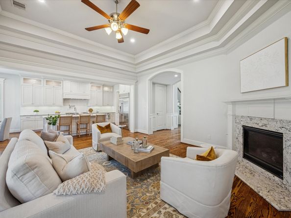 1802 Wakefield Drive, Houston TX 77018