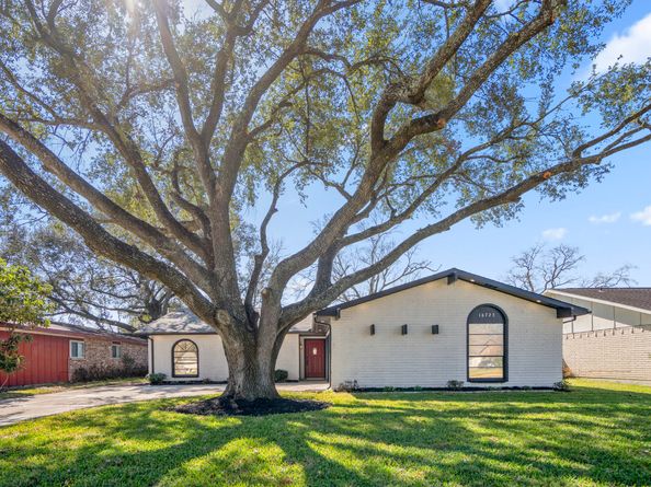 16723 Kieth Harrow Blvd, Houston TX 77084