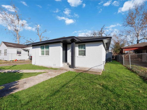 8115 Betty Boop Street, Houston TX 77028