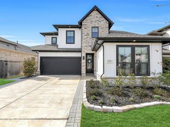 15331 Algunas Plumas Street