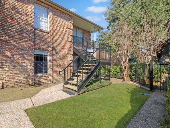 6401 Skyline Drive 20, Houston TX 77057