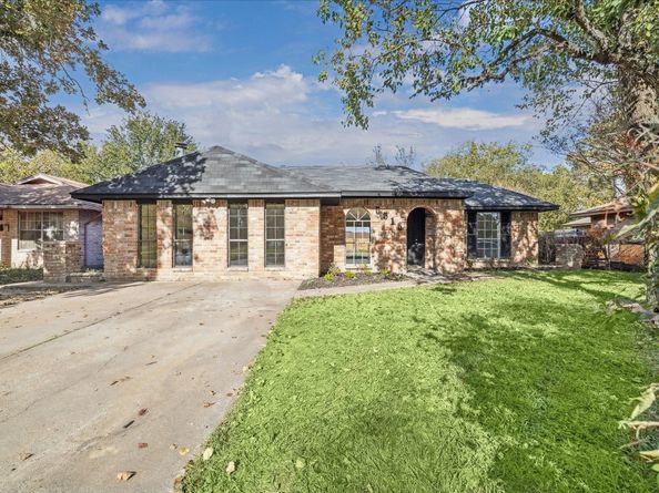 5515 Knightwood Street, Houston TX 77016