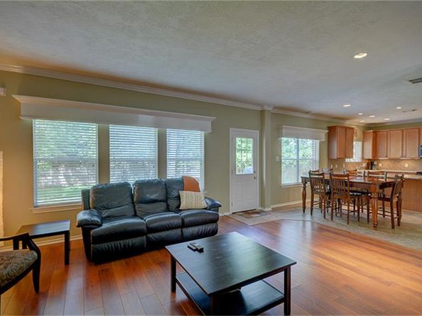 174 SPINDLE TREE Circle, The Woodlands TX 77382