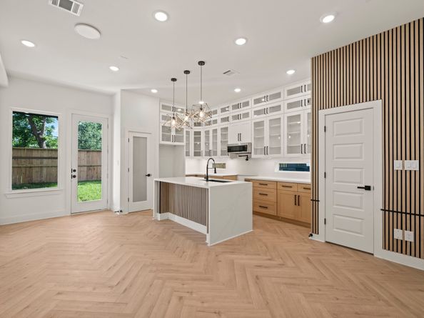 5042 Pershing Street AB, Houston TX 77033