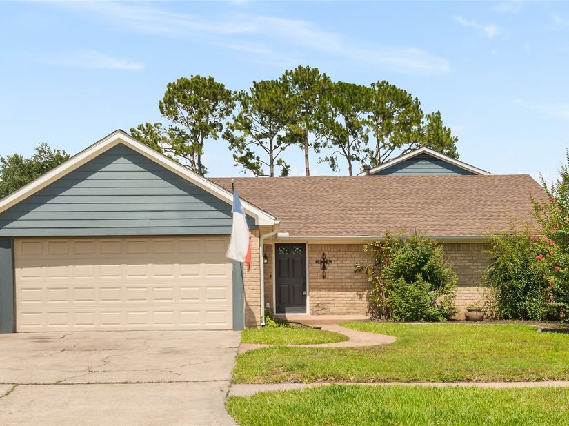 15619 Boulder Oaks Drive, Houston TX 77084