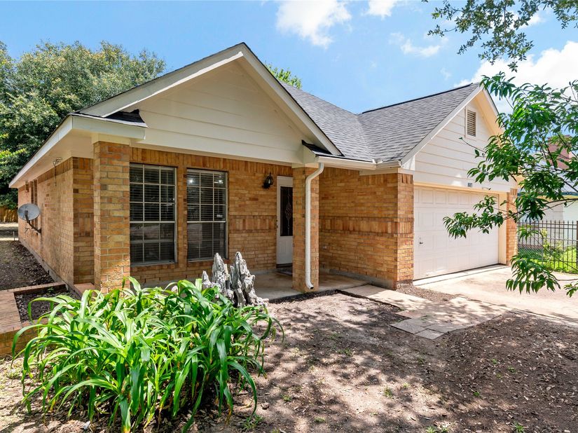 8003 Swiftwater Lane, Houston TX 77075