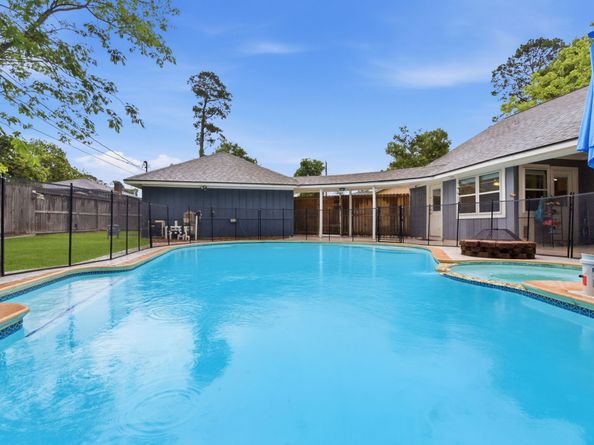 25506 Many Oak Drive, Spring TX 77380