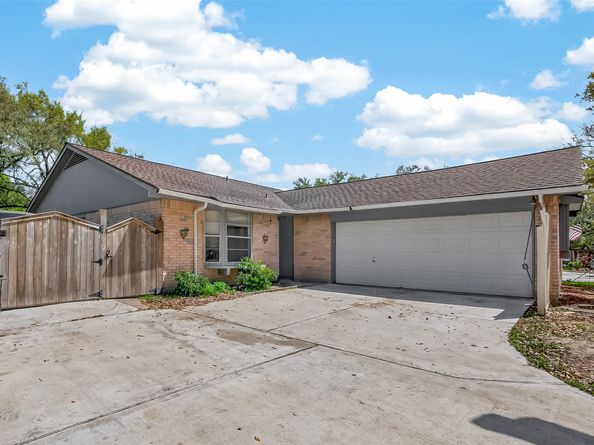 16643 Seawolf Drive, Houston TX 77062