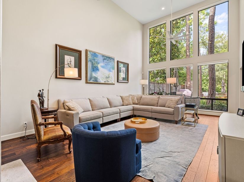 1918 Stoney Brook Drive, Houston TX 77063