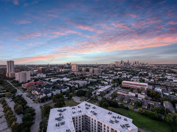 1701 Hermann Drive Drive 27CE, Houston TX 77004