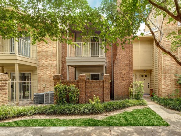 11201 Lynbrook Drive 3702, Houston TX 77042