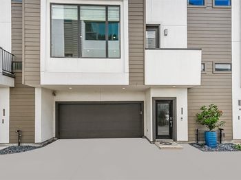 1608 W Webster Street