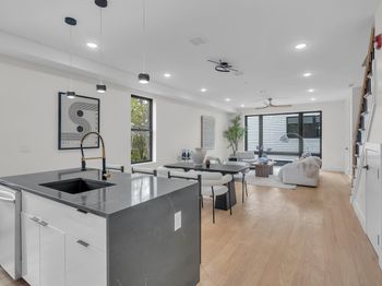 82 Pamrapo Ave