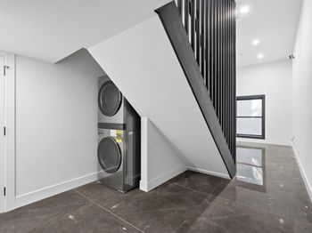 9 Minerva St