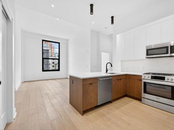 38 Jackson St