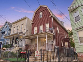 44 Dwight St