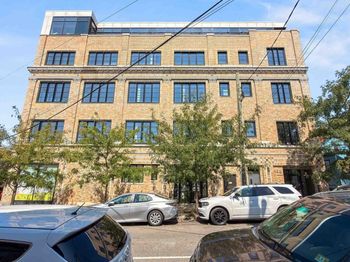 142 Charles St